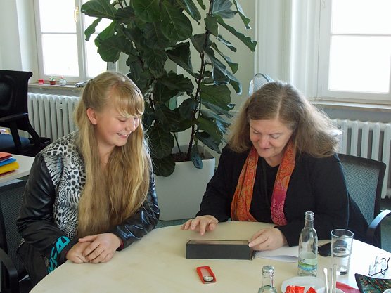 Sondershäuserin im Landtag (Foto: Wahlkreisbüro Dorothea Marx) Sondershäuserin im Landtag (Foto: Wahlkreisbüro Dorothea Marx)