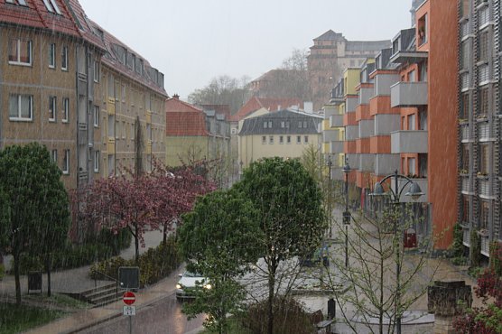Kurzes Unwetter über Sondershausen (Foto: Karl-Heinz Herrmann) Kurzes Unwetter über Sondershausen (Foto: Karl-Heinz Herrmann)