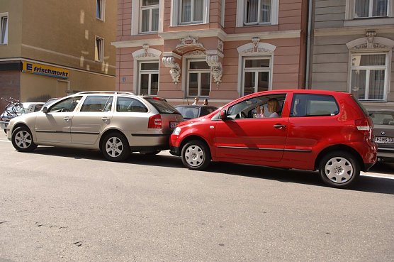 Unfall - was tun? (Foto: ADAC) Unfall - was tun? (Foto: ADAC)