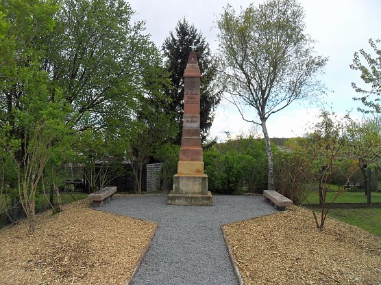 Arterner Lutherstein feierlich &uuml;bergeben (Foto: Privat)