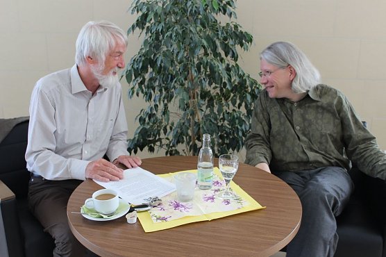 Kulturcafé mit Prof. Peter Bruns (Foto: Karl-Heinz Herrmann) Kulturcafé mit Prof. Peter Bruns (Foto: Karl-Heinz Herrmann)
