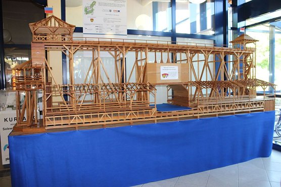 Jubiläumsgeschenk für Bad Frankenhausen (Foto: Karl-Heinz Herrmann) Jubiläumsgeschenk für Bad Frankenhausen (Foto: Karl-Heinz Herrmann)