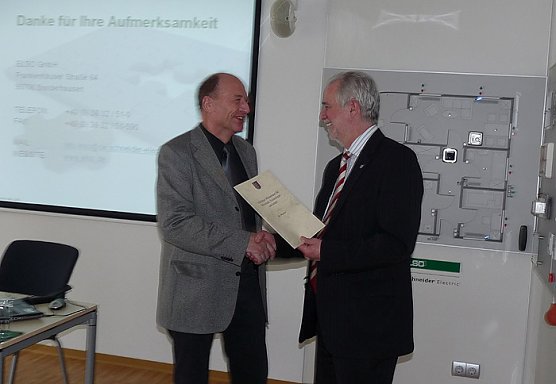 Minister Reinholz bei Elso (Foto: Karl-Heinz Herrmann)