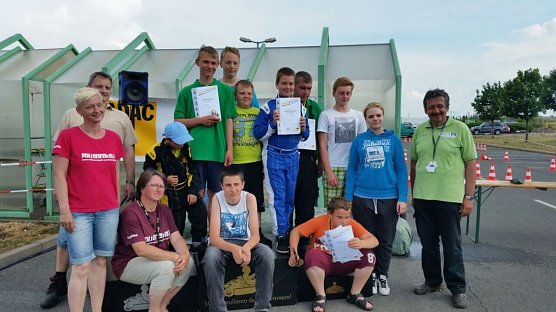 Heiße Reifen... (Foto: Regina Kleiber) Heiße Reifen... (Foto: Regina Kleiber)