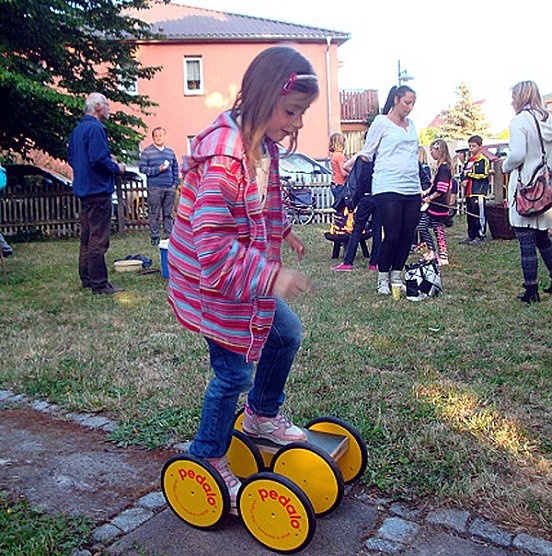 Johannisfeuer an der Altst&auml;dter Kirche (Foto: Peter Zimmer)