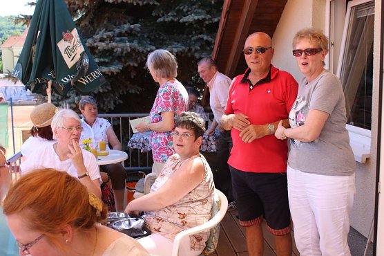 Hei&szlig;er Tennisschaukampf (Foto: Karl-Heinz Herrmann)