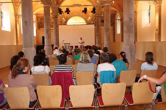 Sprache &ouml;ffnet T&uuml;ren (Foto: Karl-Heinz Herrmann)