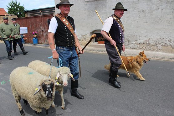 Wasserschlacht in Niederspier (Foto: Karl-Heinz Herrmann) Wasserschlacht in Niederspier (Foto: Karl-Heinz Herrmann)