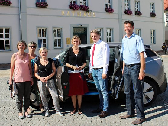 Bad Frankenhausen testet BMW i3 Elektro (Foto: Karl-Heinz Herrmann)