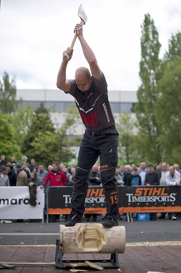 Sportholzfäller zu Gast in Heldrungen (Foto: TAS Emotional Marketing GmbH) Sportholzfäller zu Gast in Heldrungen (Foto: TAS Emotional Marketing GmbH)