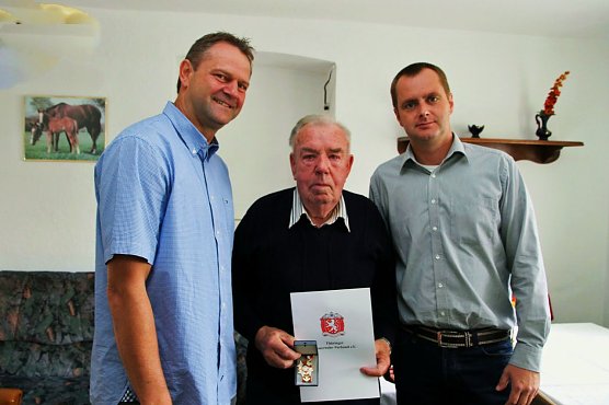 75 Jahre Kamerad der Feuerwehr (Foto: G&uuml;nter Herting)