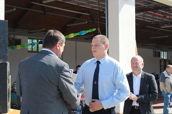 Feuerwehr zeigte sich (Foto: Karl-Heinz Herrmann) Feuerwehr zeigte sich (Foto: Karl-Heinz Herrmann)