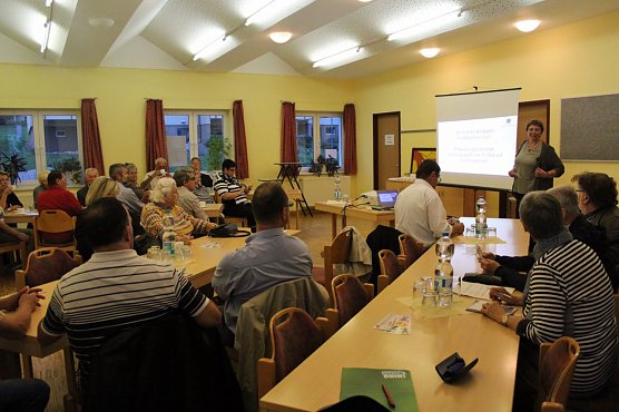 Bürger fordern Durchsetzung der Gesetze (Foto: Karl-Heinz Herrmann) Bürger fordern Durchsetzung der Gesetze (Foto: Karl-Heinz Herrmann)