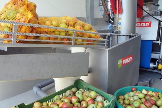 Neue Kelterei in Donndorf erfolgreich eröffnet (Foto: Melanie Tulke) Neue Kelterei in Donndorf erfolgreich eröffnet (Foto: Melanie Tulke)