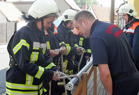 Ausbildungstag der besonderen Art (Foto: FFW Wasserthaleben)