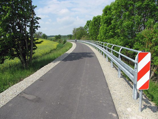 Ein Bahndammvergleich (Foto: Andreas Zeidler)