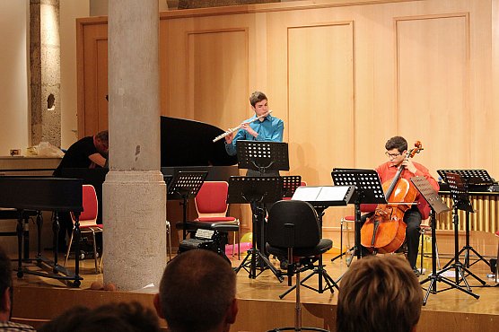 Teils ungewohnte Klänge im Marstall (Foto: Karl-Heinz Herrmann) Teils ungewohnte Klänge im Marstall (Foto: Karl-Heinz Herrmann)