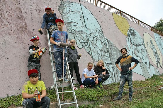 Frischekur im Hasenholz/Östertal (Foto: Karl-Heinz Herrmann) Frischekur im Hasenholz/Östertal (Foto: Karl-Heinz Herrmann)