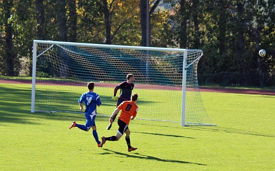 Blau-Weiss mit Erfolg (Foto: Karl-Heinz Herrmann)