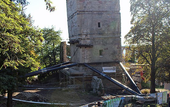 V&ouml;lkerwanderung zum Schiefen (Foto: Karl-Heinz Herrmann)