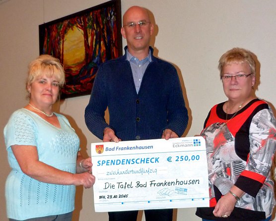 Finanzielle Unterst&uuml;tzung f&uuml;r die Kindertafel (Foto: Peter M&ouml;bius)