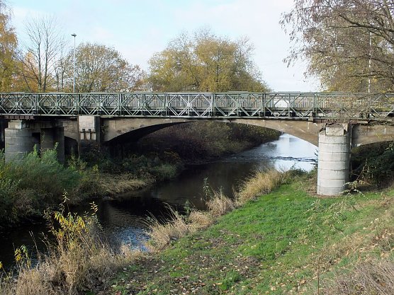 Behelfsbr&uuml;cke "Bailey" kontrolliert (Foto: Steffen Zeuner)