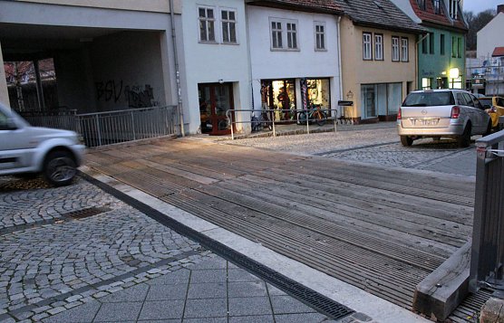 Bebrabr&uuml;cke wird zeitweilig gesperrt (Foto: Karl-Heinz Herrmann)