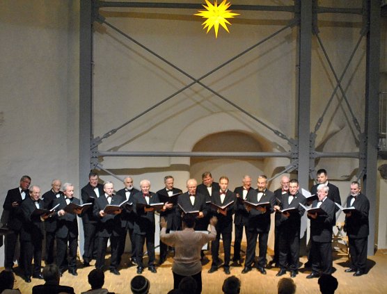 Weihnachtskonzerte mit Albert-Fischer-Chor (Foto: Albert-Fischer-Chor)