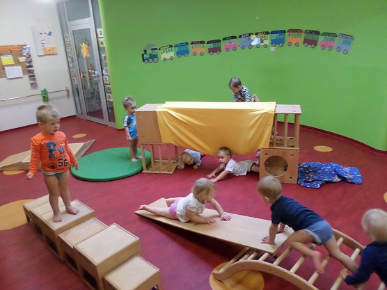 Hurra- unsere Piklergeräte sind da! (Foto: KITA Wippergärtchen) Hurra- unsere Piklergeräte sind da! (Foto: KITA Wippergärtchen)