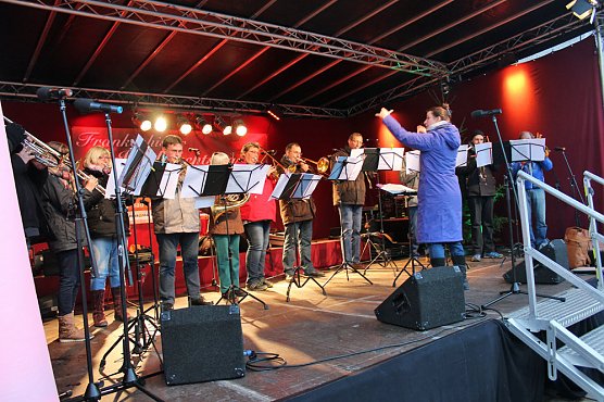 Weihnachtsmarkt Bad Frankenhausen ist er&ouml;ffnet (Foto: Karl-Heinz Herrmann)