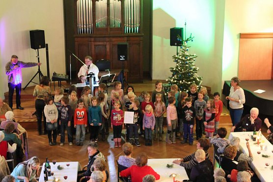 Senioren feierten schon mal Weihnacht (Foto: Karl-Heinz Herrmann)
