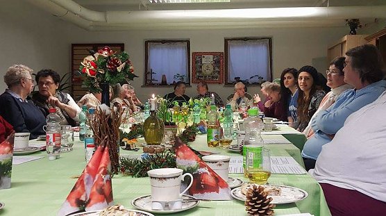 Mit "Bebraer Singv&ouml;geln" gefeiert (Foto: Carolin Eberth)