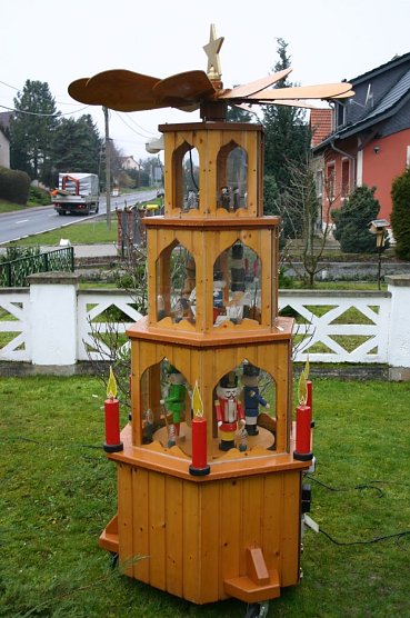 Erzgebirgsweihnacht im Kyffhäuserland. (Foto: Jürgen Müller) Erzgebirgsweihnacht im Kyffhäuserland. (Foto: Jürgen Müller)