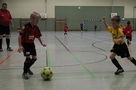 Hallenkreismeisterschaften im Fu&szlig;ball (Foto: Karl-Heinz Herrmann)