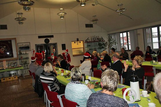 Mehr als nur Weihnachtsparty (Foto: Karl-Heinz Herrmann)