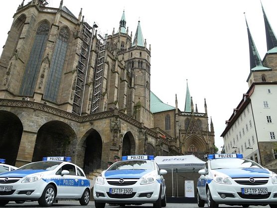 161 Opel Corsa übergeben (Foto: AHP) 161 Opel Corsa übergeben (Foto: AHP)