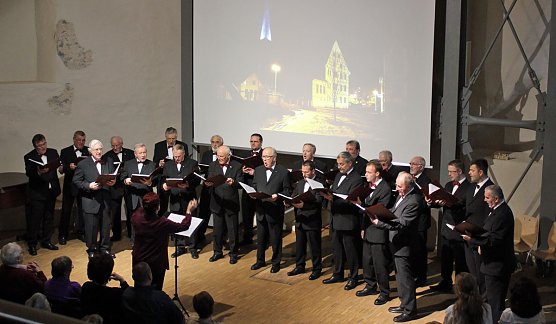 Beschwingtes und besinnliches Weihnachtskonzert (Foto: Karl-Heinz Herrmann)