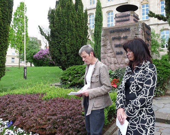 Kranzniederlegung (Foto: Karl-Heinz Herrmann) Kranzniederlegung (Foto: Karl-Heinz Herrmann)