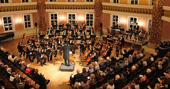 Stimmungsvoll nach Wien entf&uuml;hrt (Foto: Karl-Heinz Herrmann)