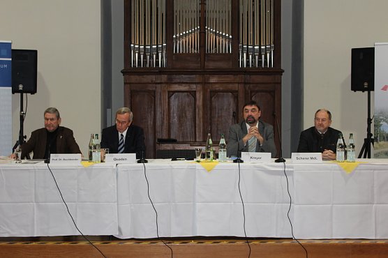 Woher kommen die Flüchtlinge und mehr (Foto: Karl-Heinz Herrmann) Woher kommen die Flüchtlinge und mehr (Foto: Karl-Heinz Herrmann)