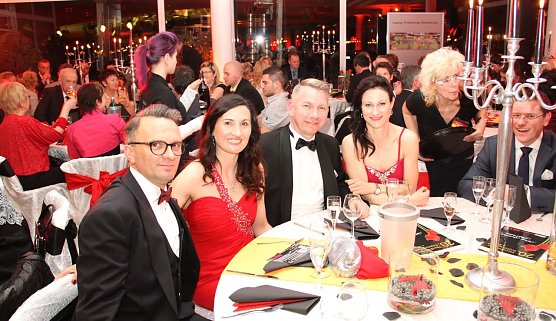 Am 19. M&auml;rz steigt der 21. Fr&uuml;hlingsball im Autohaus Peter (Foto: H. Fischer/AHP)