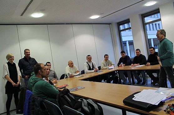 Spracherwerb an der VHS (Foto: Karl-Heinz Herrmann)