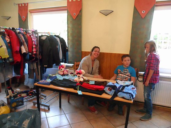 Kindersachenb&ouml;rse in Ro&szlig;leben (Foto: Privat)