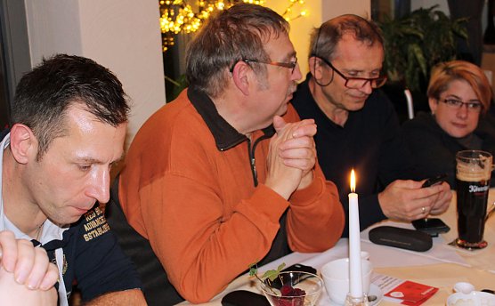 SPD-Stammtisch im Zeichen der Asylpolitik (Foto: Karl-Heinz Herrmann) SPD-Stammtisch im Zeichen der Asylpolitik (Foto: Karl-Heinz Herrmann)