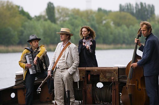L&uuml;ll & Band - Vertonungen von K&auml;stner bis Waits (Foto: Kunsthof Friedrichsrode)
