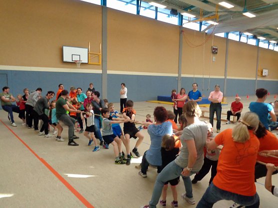 In der Gemeinschaft sportlich aktiv (Foto: Kindervilla Bad Frankenhausen) In der Gemeinschaft sportlich aktiv (Foto: Kindervilla Bad Frankenhausen)