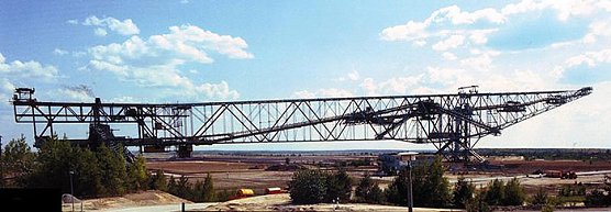 Förderbrücke Braunkohle (Foto: Hans-Jürgen Schmidt) Förderbrücke Braunkohle (Foto: Hans-Jürgen Schmidt)