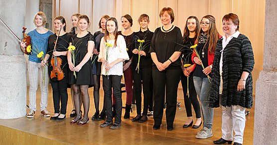 Junge Geiger laden zum Konzert (Foto: Thüringer Landesmusikakademie Sondershausen) Junge Geiger laden zum Konzert (Foto: Thüringer Landesmusikakademie Sondershausen)