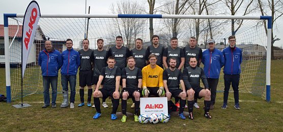 Neue Ausr&uuml;stung f&uuml;r Allmenh&auml;user Kicker (Foto: Privat)