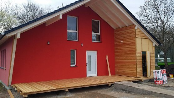 Eröffnung der Bungalows (Foto: Ferienpark Feuerkuppe) Eröffnung der Bungalows (Foto: Ferienpark Feuerkuppe)